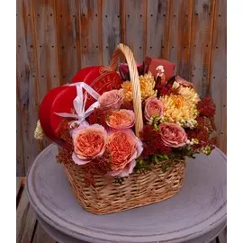 Подарочная корзина "Фрагмент о любви"