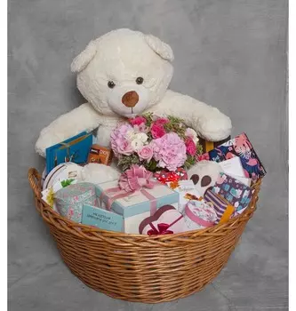 Подарочная корзина "Грандиозный подарок"