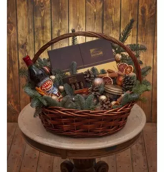 Подарочная корзина "Эстет"