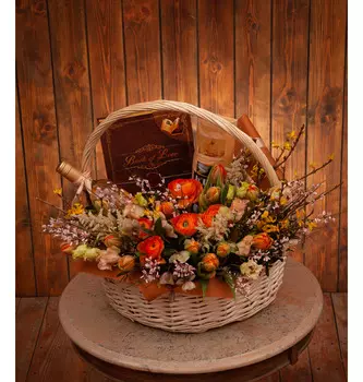 Подарочная корзина "Книга любви"