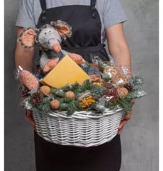 Подарочная корзина "Лакомый кусочек"