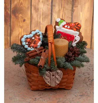 Подарочная корзина "Милые тигрята"