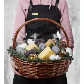 Подарочная корзина "Мышиное счастье"