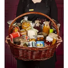 Подарочная корзина "Пир"