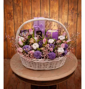 Подарочная корзина "Праздничное утро"