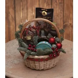 Подарочная корзина "Праздничный стол"