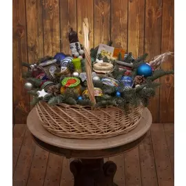 Подарочная корзина "Праздник для всех"