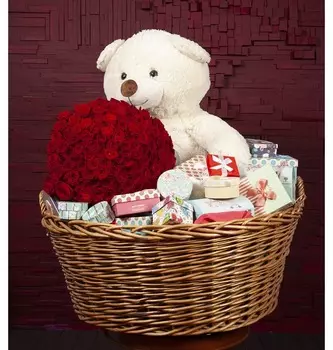 Подарочная корзина "Признание"