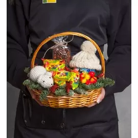 Подарочная корзина "Шапочка"