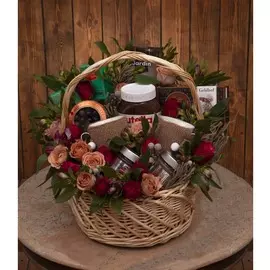 Подарочная корзина "Шоколадный поцелуй"