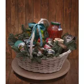 Подарочная корзина "Всё и сразу"