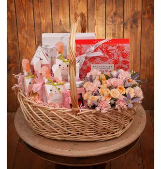 Подарочная корзина "Зайчата"