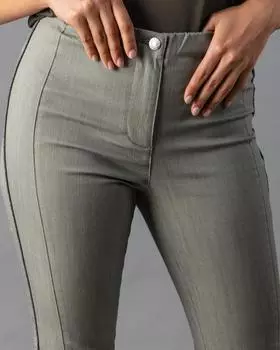 Джинсы, р. 58, цвет нежно-зеленый