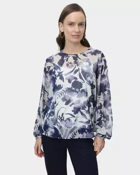 Блузка А-силуэта с цветочным орнаментом
