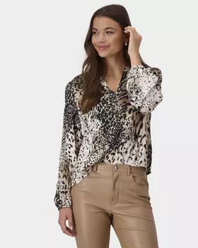 Блузка из вискозы с леопардовым принтом