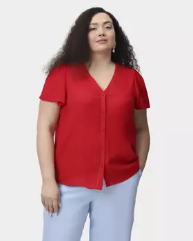 Блузка прямого силуэта с V-образным вырезом и короткими рукавами