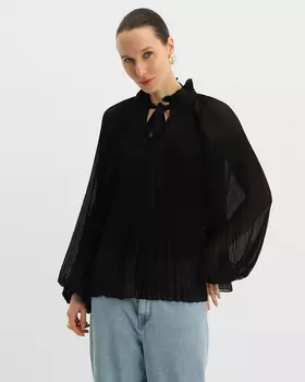Воздушная блузка из плиссированного шифона