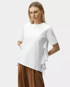 Блузка с воланом и асимметричной линией низа