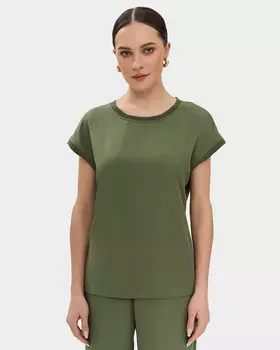 Блузка с круглым вырезом и спущенной линией плеч