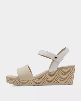 Босоножки из натуральной кожи с технологией FEEL ME