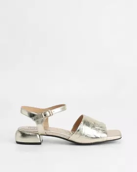 Босоножки, р. 38, цвет Золотой