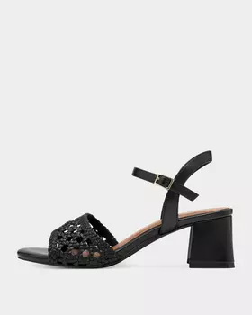 Босоножки с ажурным плетением