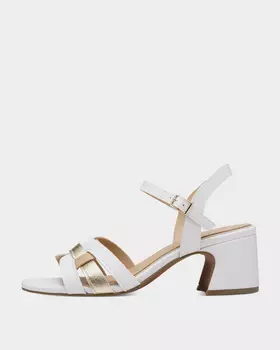 Босоножки с технологией FEEL ME