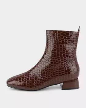 Ботильоны из натуральной лакированной кожи