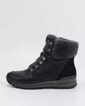 Ботинки из натуральной кожи с опушкой из искусственного меха и съемной стелькой