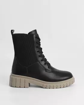 Утепленные ботинки из комбинации натуральной кожи и текстиля с функциональным шнурком и эластичными вставками