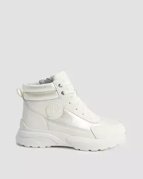 Утепленные ботинки из комбинации материалов со съемной стелькой на нескользящей подошве