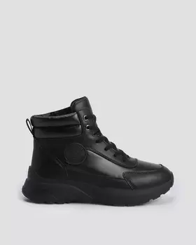 Утепленные ботинки из комбинации материалов со съемной стелькой на нескользящей подошве