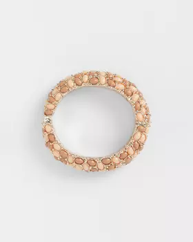 Браслет со вставками из смолы и раздвижным механизмом