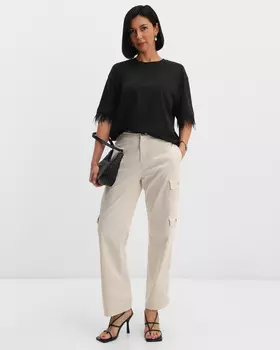 Брюки прямого кроя из хлопка с эластаном с застежкой на молнию и карманами карго