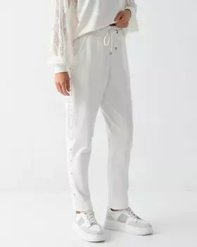 Комфортные брюки с сияющими стразами