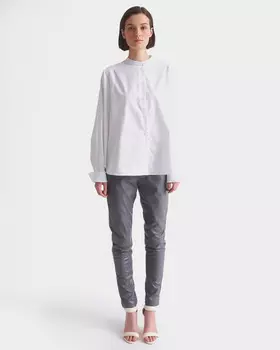 Брюки зауженного кроя из мягкой экокожи