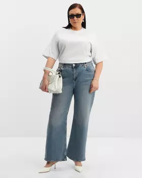 Широкие джинсы с регулируемым поясом на кнопках