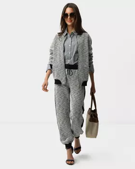 Джоггеры с эластичным поясом-кулиской и боковыми карманами