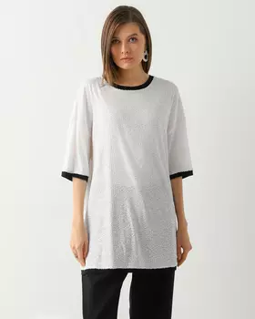 Туника с декором пайетками и контрастной окантовкой