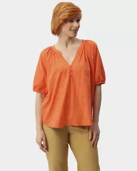 Хлопковая блузка с вышивкой в тон