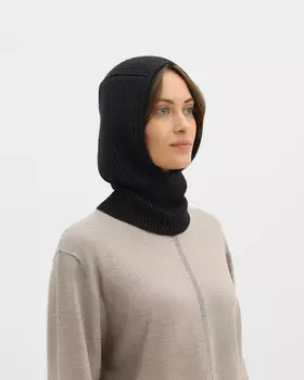 Капор из вязаного трикотажа