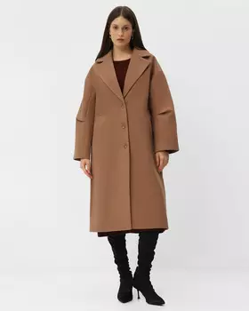 Классическое пальто с английским воротником и складками на рукавах