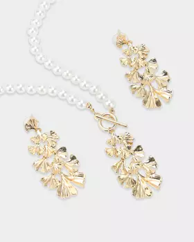 Комплект: колье и серьги