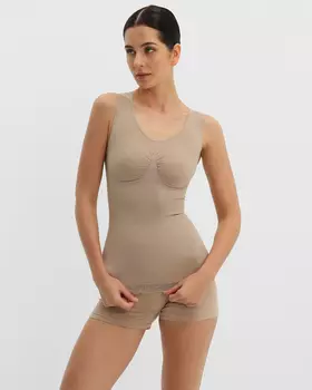 Корсет-топ корректирующий на широких бретелях из биэластичного материала