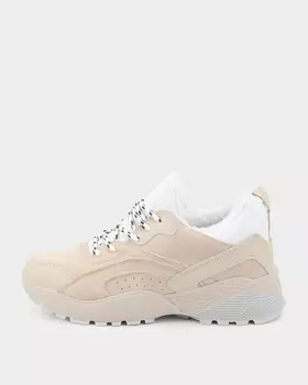 Кроссовки из натуральных материалов на нескользящей подошве