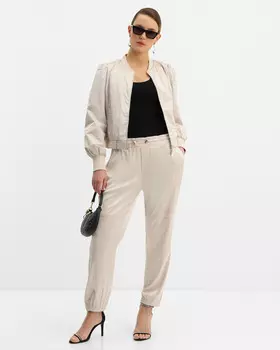 Куртка-бомбер с воротником-стойкой и декором из бусин