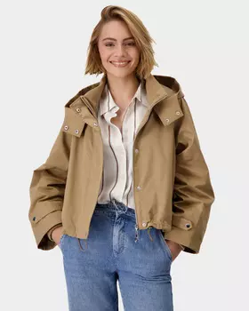 Легкая куртка оверсайз с капюшоном