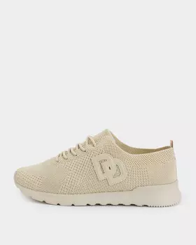 Легкие кроссовки с эластичной шнуровкой