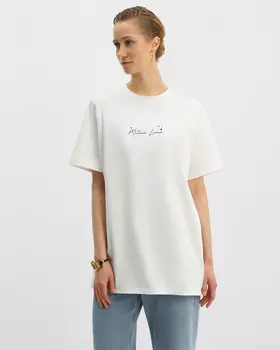 Удлиненная футболка прямого кроя с круглым вырезом и принтом на полочке