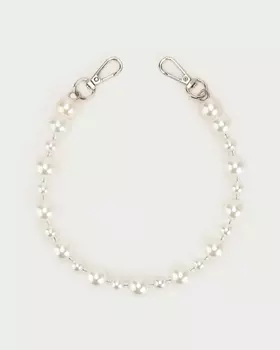 Обвес на сумку с «жемчужными» бусинами